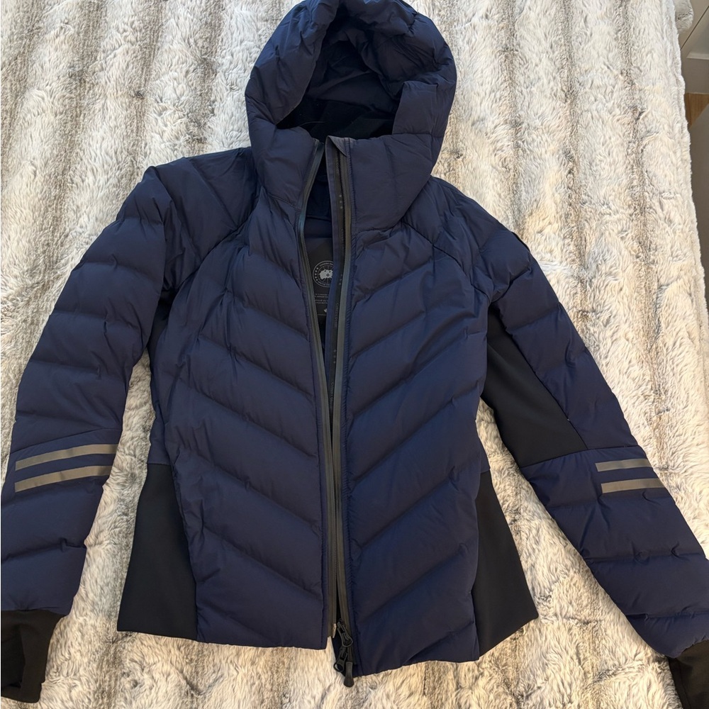 Canada Goose Women's Navy and Black Jacket